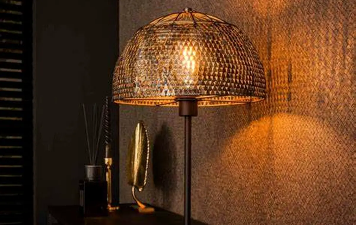 Sfeervolle OANN lamp in warm interieur