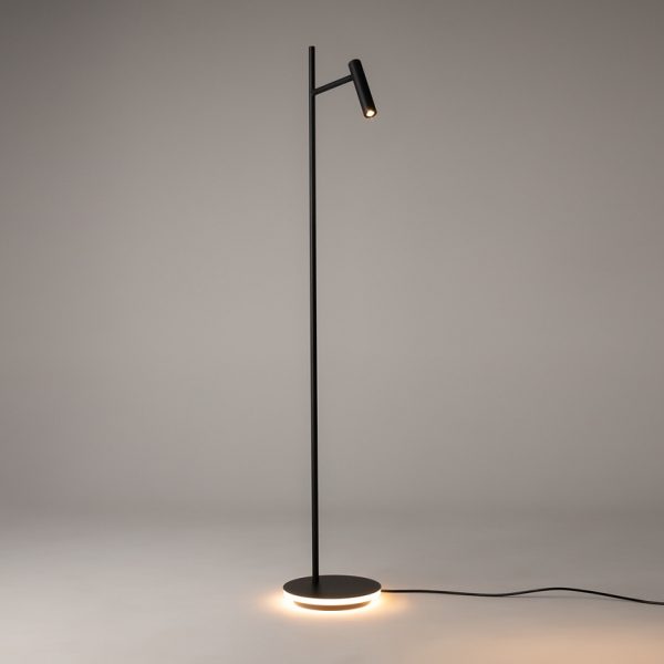 Vloerlamp zwart aan OANN