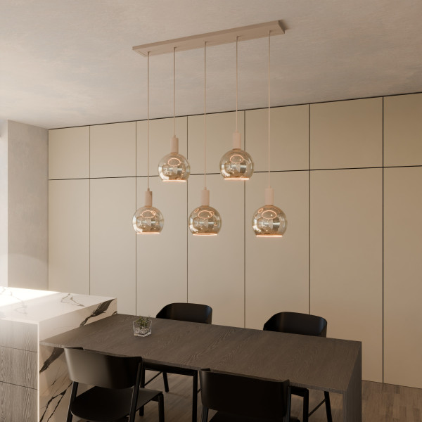 Hotel Chique verlichting met Segula MADOX in een luxe eetkamer