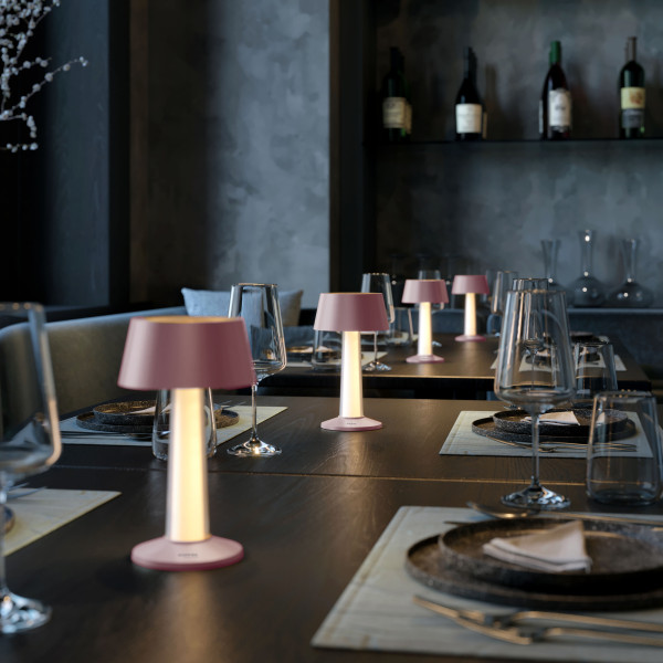 LULU – roze metallic, oplaadbare tafellamp van Sompex
