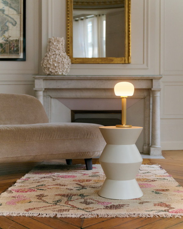 VENDOME – goud mat, oplaadbare tafellamp van Elle Decoration
