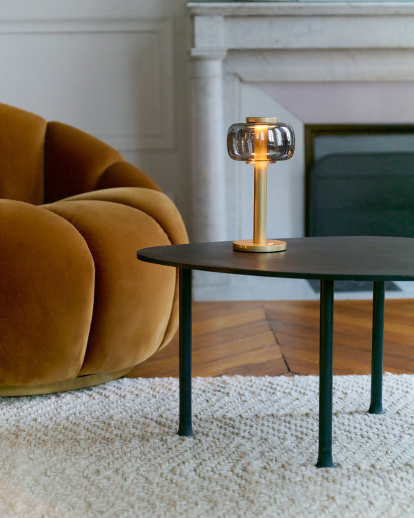 ODEON – goud mat, oplaadbare tafellamp van Elle Decoration