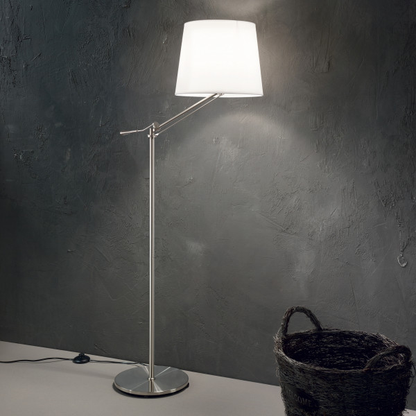 Vloerlamp REGOL wit van Ideal Lux sfeerbeeld - OANN