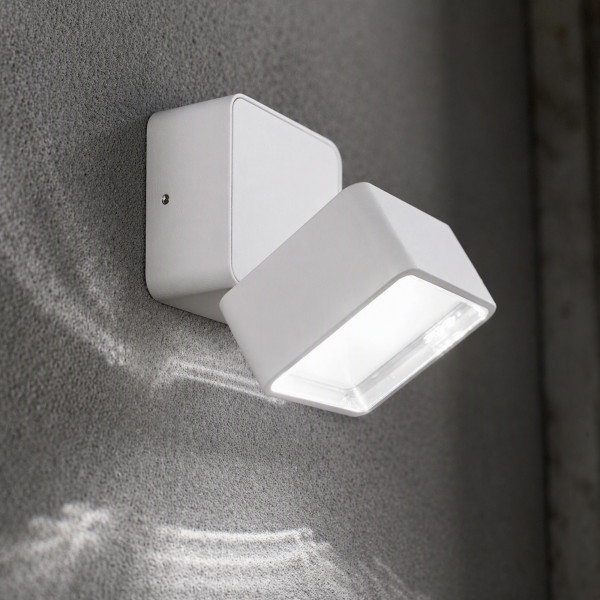Wandlamp OMEGA wit van Ideal Lux sfeerbeeld - OANN